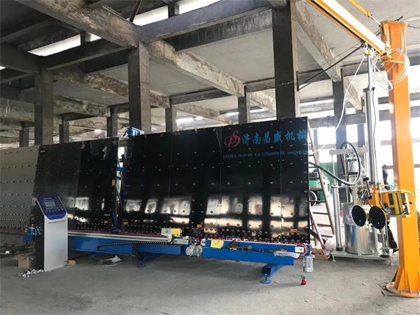 鋁條丁基膠涂布機(jī)有什么特點(diǎn)！